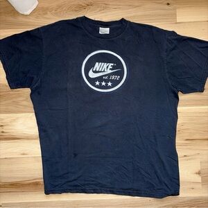 Nike Men's Dark Blue Tee with Circular Emblem